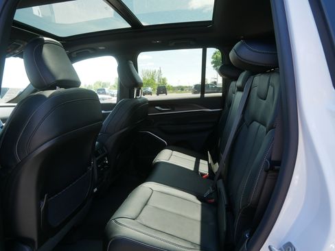 New 2026 Jeep Grand Cherokee Limited AWD/4WD image 6