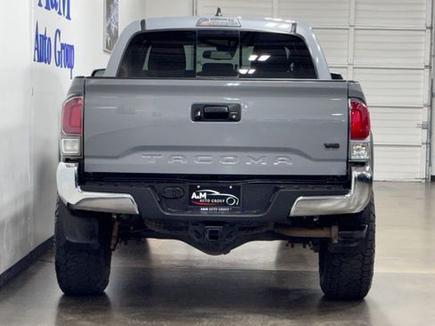 Used 2021 Toyota Tacoma TRD Off-Road image 7