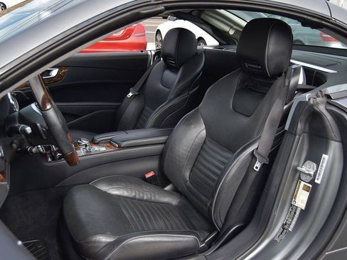 Used 2013 Mercedes-Benz SL 550 image 23