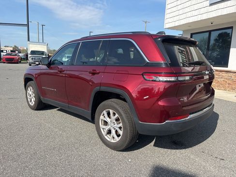 Used 2022 Jeep Grand Cherokee Limited image 6