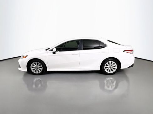 Used 2020 Toyota Camry LE FWD image 8