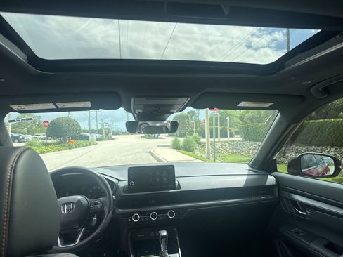 Used 2025 Honda CR-V Sport-L image 15