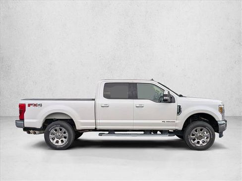 Used 2019 Ford F250 Lariat w/ Chrome Package AWD/4WD image 5