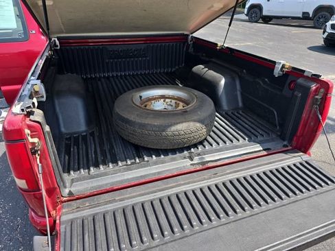 Used 1998 Chevrolet S10 Pickup LS w/ Preferred Equipment Group AWD/4WD image 21