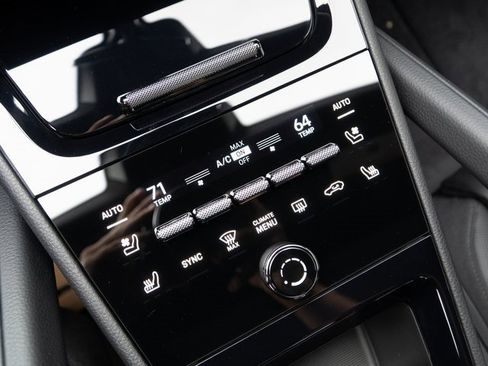 New 2026 Porsche Cayenne Coupe image 26