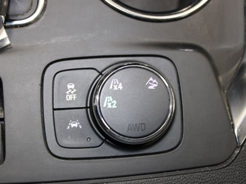 Used 2021 Chevrolet Traverse LT w/ LPO, Cargo Package image 41