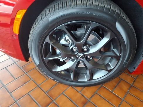 New 2026 Chrysler Pacifica Limited w/ Uconnect Theater Family Group image 5