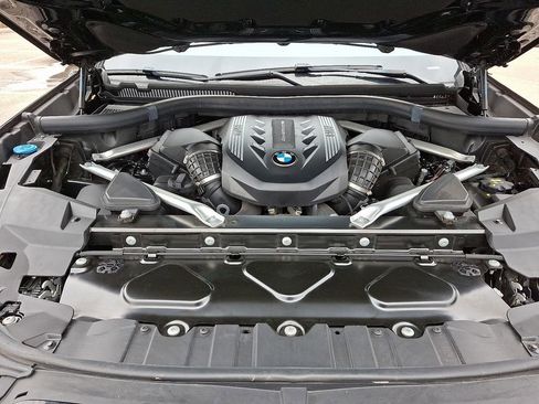 Used 2022 BMW X5 M50i w/ Executive Package image 30