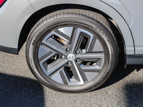 Certified 2023 Hyundai Kona SE w/ Cargo Package image 12