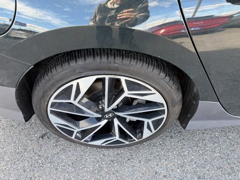 Used 2024 Hyundai Ioniq 6 SEL image 13