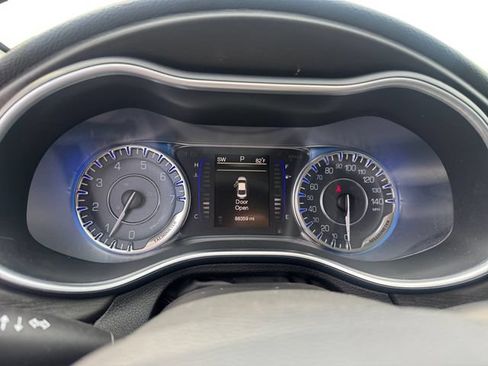 Used 2015 Chrysler 200 Limited w/ Convenience Group FWD image 14