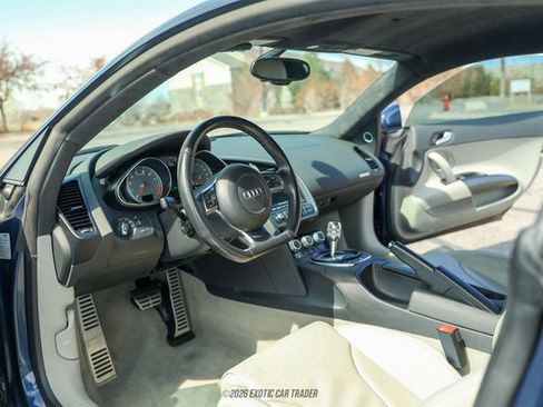 Used 2008 Audi R8 V8 image 21