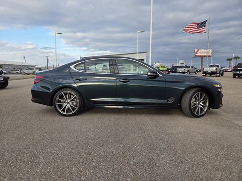 Used 2025 Genesis G70 2.5T image 8