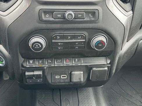 Used 2024 Chevrolet Silverado 2500 Custom w/ Custom Value Package image 27