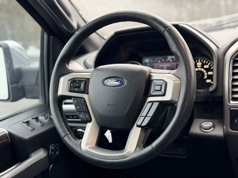 Used 2015 Ford F150 Platinum w/ Equipment Group 701A Luxury image 23