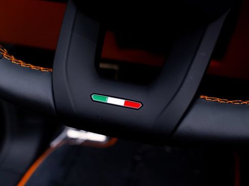 Used 2024 Lamborghini Urus S AWD/4WD image 44