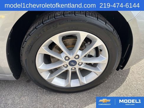 Used 2020 Ford Fusion SE FWD image 10