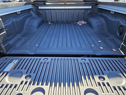 New 2026 Nissan Frontier SV image 13