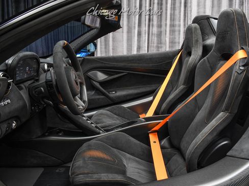 Used 2022 McLaren 765LT image 21