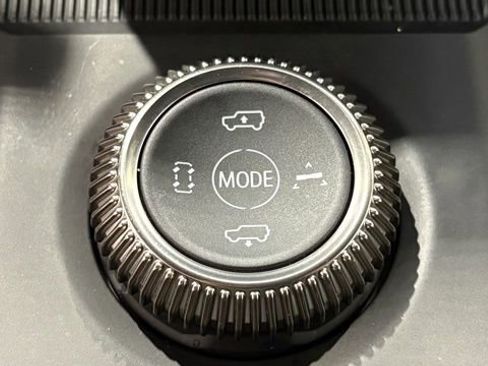 Used 2025 GMC Hummer EV 2X image 39