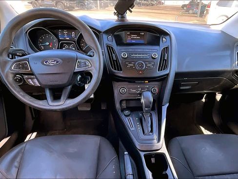 Used 2018 Ford Focus SE image 14