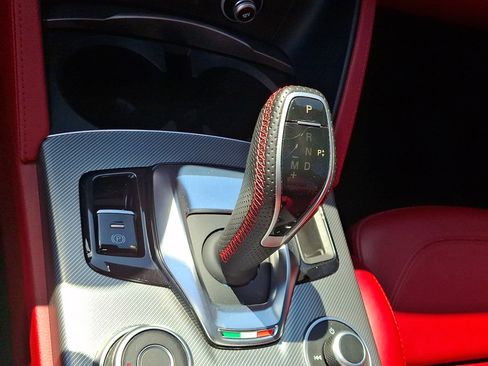 Used 2020 Alfa Romeo Stelvio Ti Sport AWD/4WD image 27