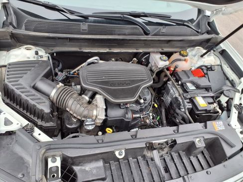 Used 2022 GMC Acadia AT4 w/ Technology Package image 38