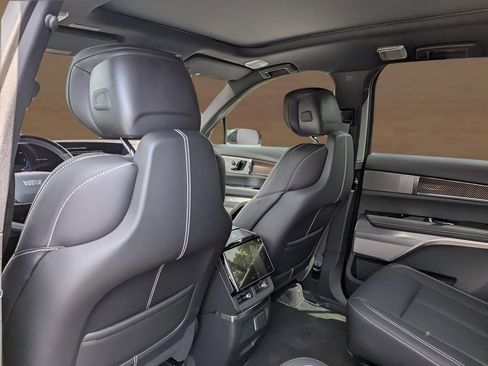 New 2026 Cadillac Vistiq Luxury AWD/4WD image 14