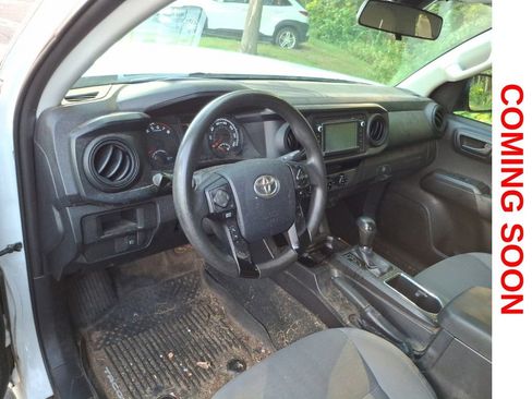 Used 2018 Toyota Tacoma SR AWD/4WD image 10