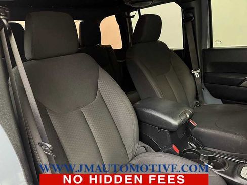 Used 2014 Jeep Wrangler Unlimited Sport w/ Quick Order Package 24S AWD/4WD image 20