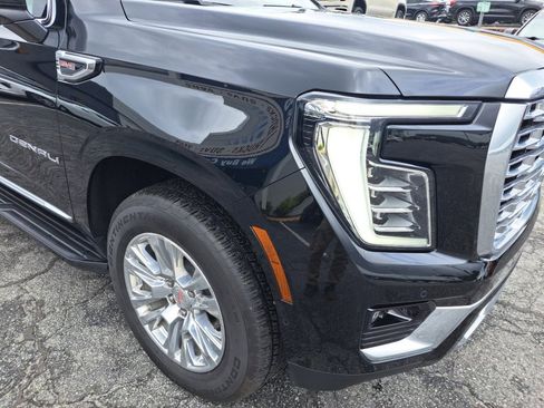 Used 2025 GMC Yukon Denali AWD/4WD image 14