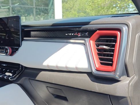 Used 2023 GMC Canyon AT4X image 27