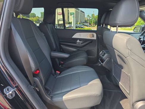 Certified 2025 Mercedes-Benz GLS 450 4MATIC image 16