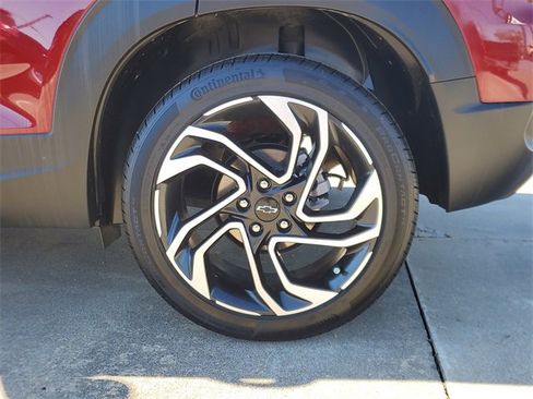 Used 2025 Chevrolet TrailBlazer RS w/ Convenience Package image 8