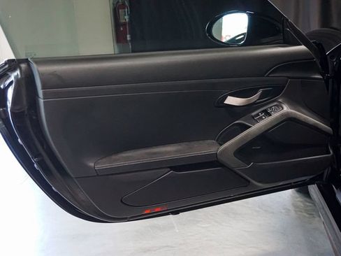 Used 2020 Porsche 718 Cayman GT4 RWD image 19