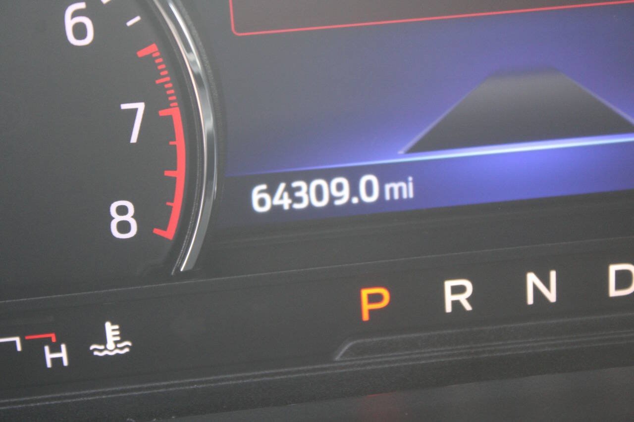 Used 2022 Ford Explorer XLT AWD/4WD image 21