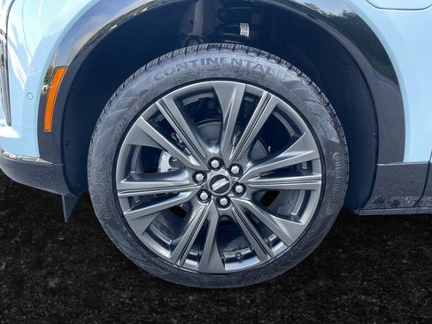 Used 2026 Cadillac Optiq Sport 2 AWD/4WD image 15