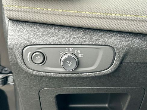 New 2025 Chevrolet TrailBlazer ACTIV w/ Convenience Package image 17