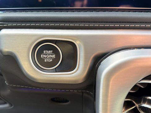 Used 2023 Mercedes-Benz G 550 image 36