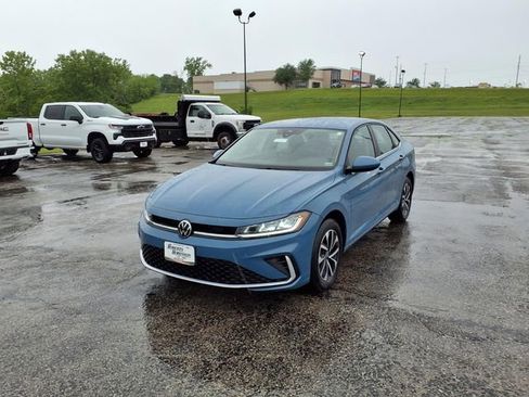 Used 2025 Volkswagen Jetta S FWD image 42
