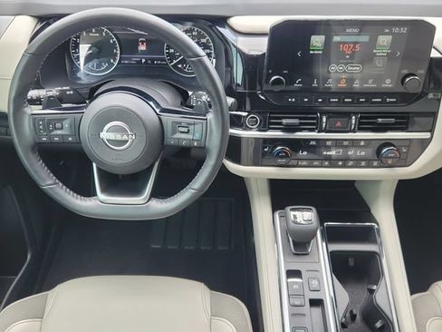 Used 2023 Nissan Pathfinder SL w/ SL Premium Package FWD image 28