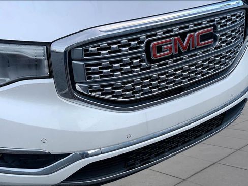 Used 2019 GMC Acadia Denali w/ Technology Package AWD/4WD image 29