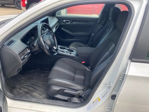 Used 2025 Honda Civic Sport image 15