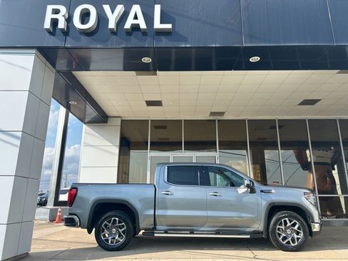 Used 2024 GMC Sierra 1500 SLT w/ SLT Premium Plus Package AWD/4WD image 1