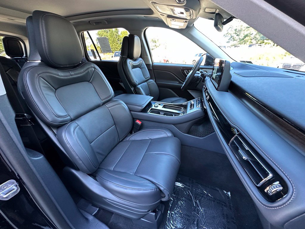 New 2027 Lincoln Aviator Reserve w/ Luxury Package AWD/4WD image 24