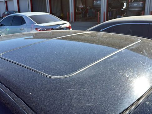 Used 2011 Toyota Avalon Limited image 9