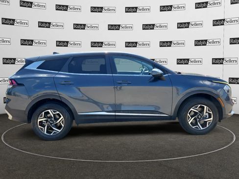 Used 2023 Kia Sportage LX AWD/4WD image 7