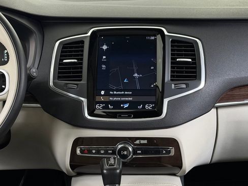 Used 2019 Volvo XC90 T6 Momentum w/ Advanced Package AWD/4WD image 5