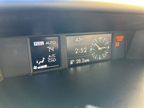 Used 2017 Subaru Forester 2.5i Premium image 19