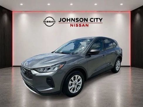Used 2025 Ford Escape Active FWD image 9